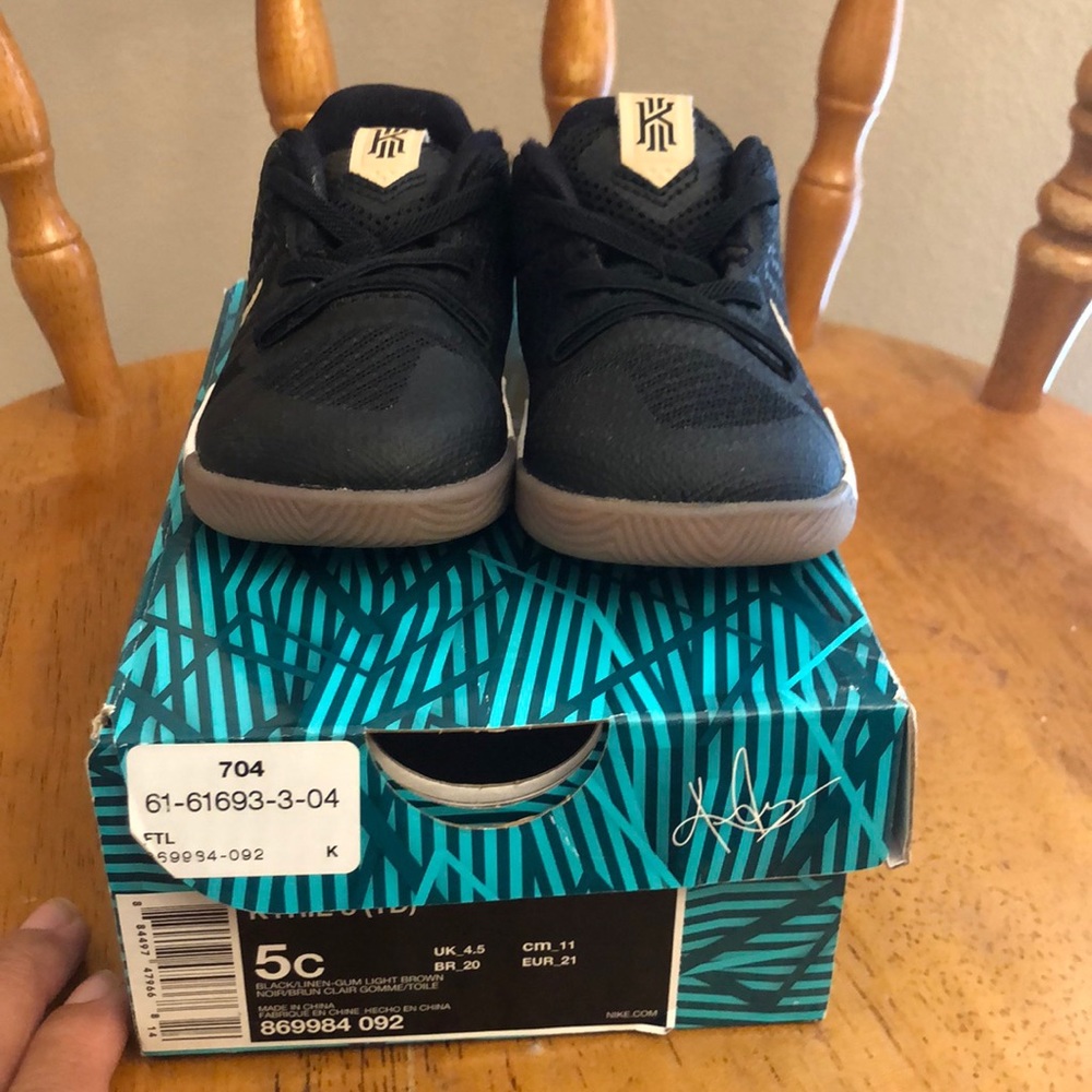 Toddler Kyrie 3 shoes size 5C
